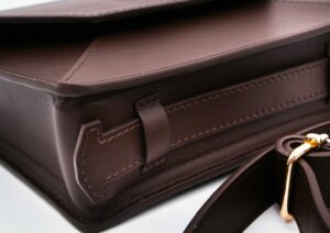 Maroquinerie : sac à main en cuir homme 