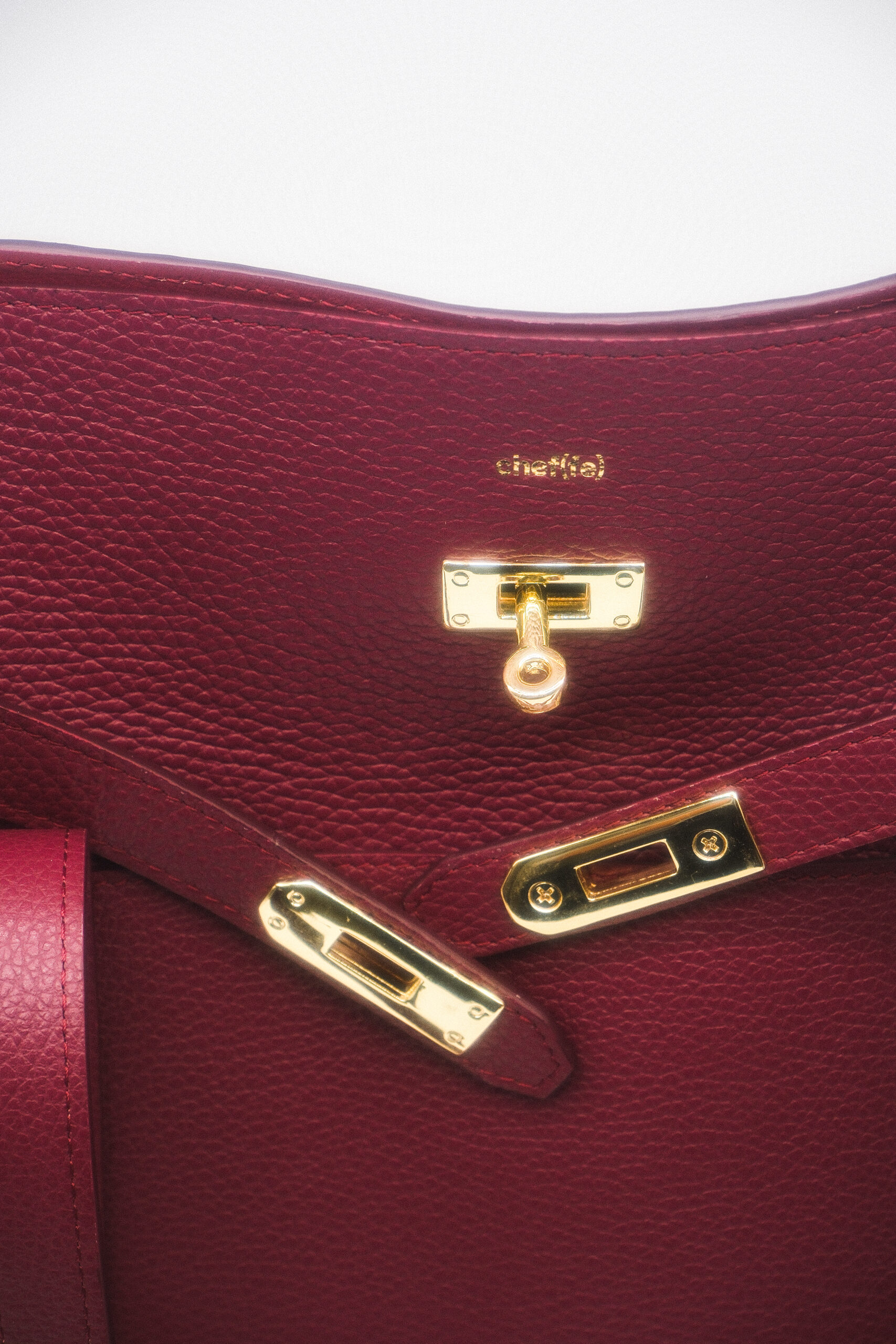 Sac à main en cuir grainé bordeaux