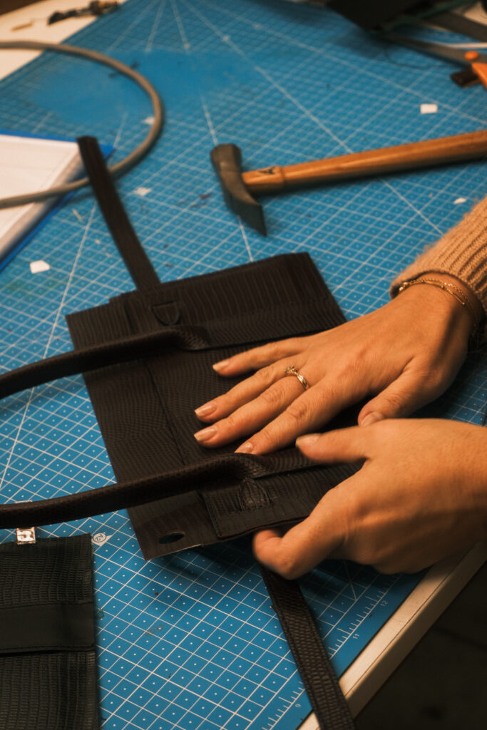 Production d'article de maroquinerie et objets de décoration made in France