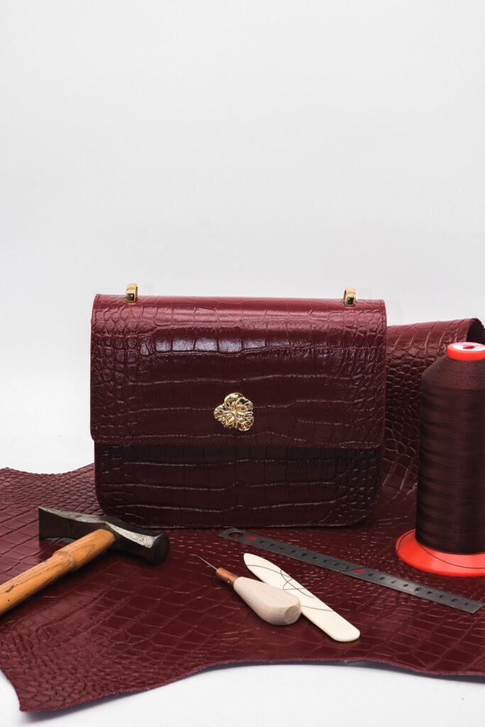 Sac en cuir - atelier de production maroquinerie